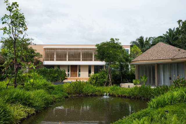 5 Bedrooms Pool Villa
