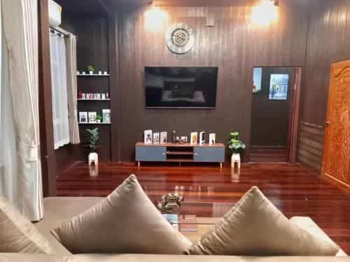 บ้านกระซิบรัก บ้านกระซิบรัก