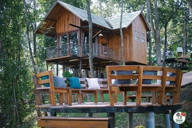 House with King Bed