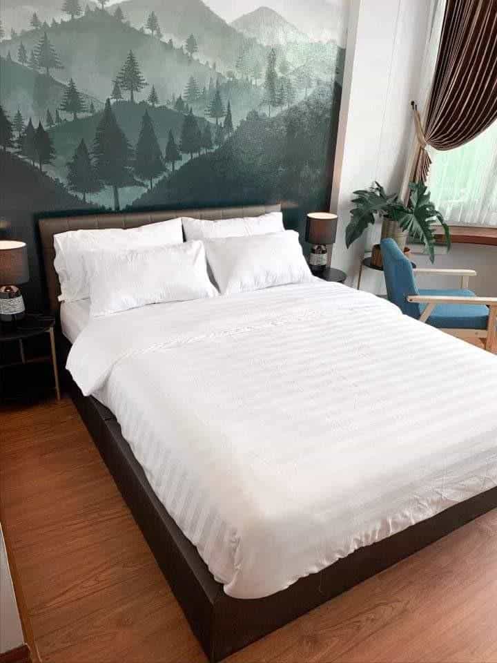 โฮเทล หลังอู่ โฮเทล หลังอู่