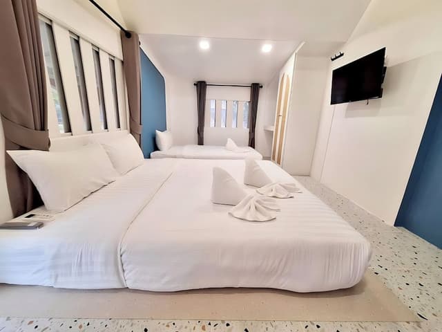 Deluxe Family Room