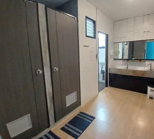 Bed in 8 Bed Female Dormitory Room with Private Bathroom