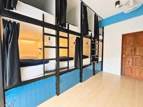 Bed in 8 Bed Female Dormitory Room with Private Bathroom