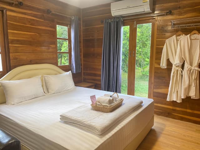Single Room with Private Bathroom