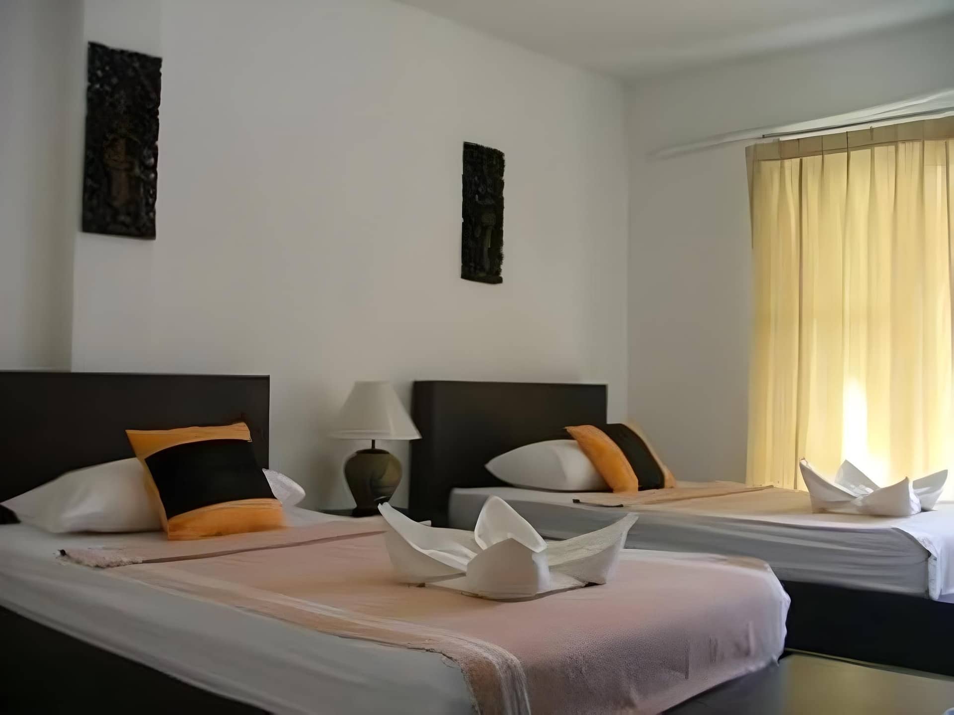 โรงแรมวารีนา เพลส โรงแรมวารีนา เพลส