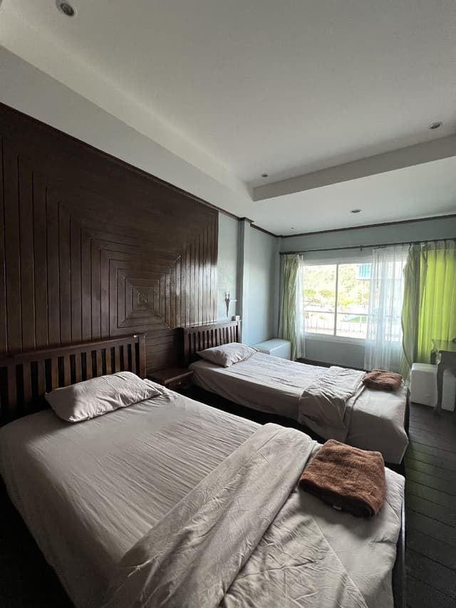 Standard Twin - 2 Single Beds