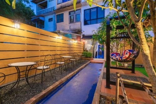 มาร์โค โปโล ภูเก็ต พอชเทล แอนด์ บิสโทร (Marco Polo Phuket Poshtel & Bistro)1