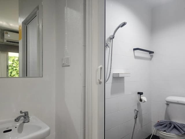 Twin Room with Private Bathroom