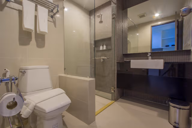 Deluxe Pool Access Room