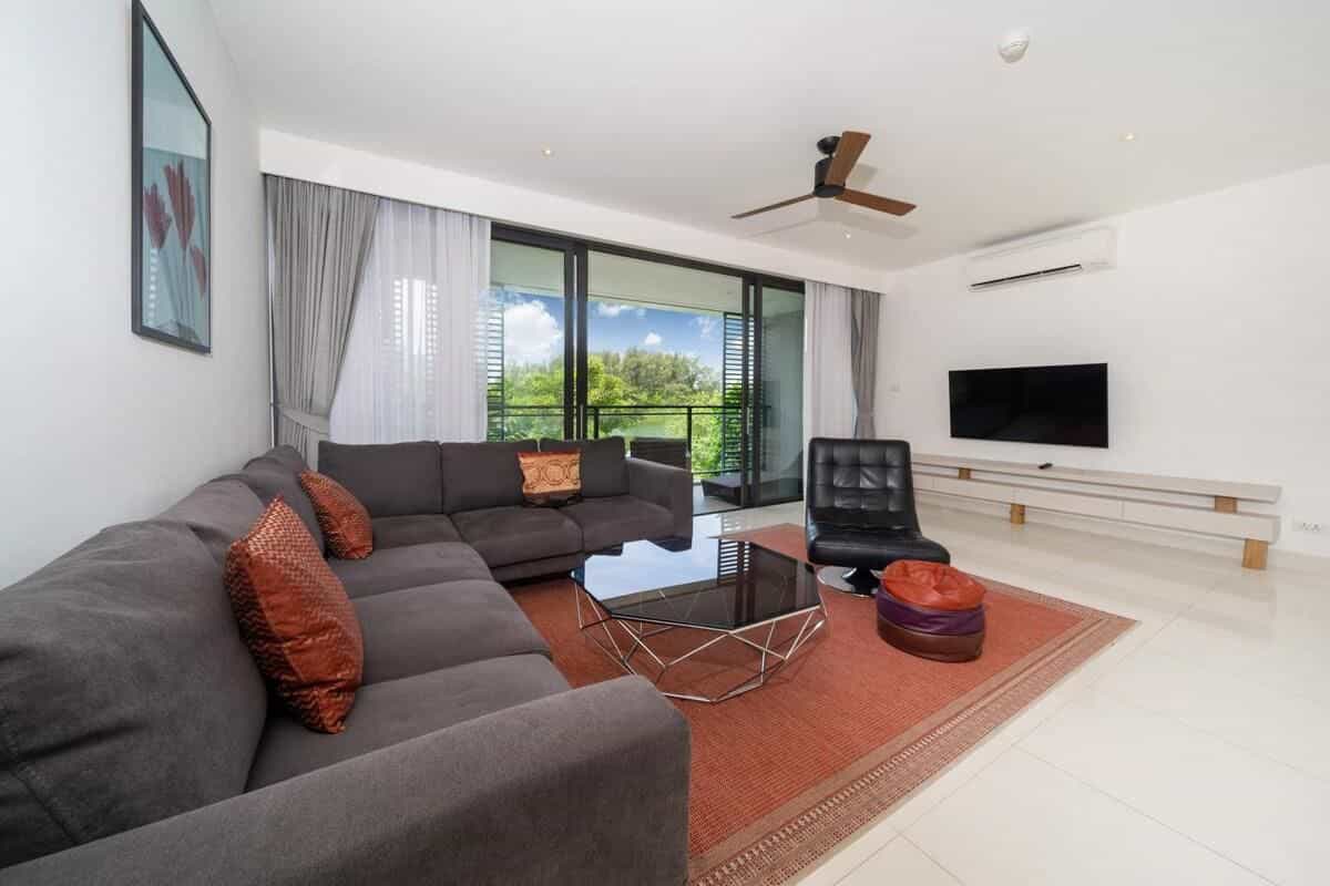 Deluxe lagoon view apartment at Cassia Residences Deluxe lagoon view apartment at Cassia Residences