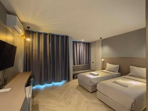 Deluxe Twin Room with Balcony