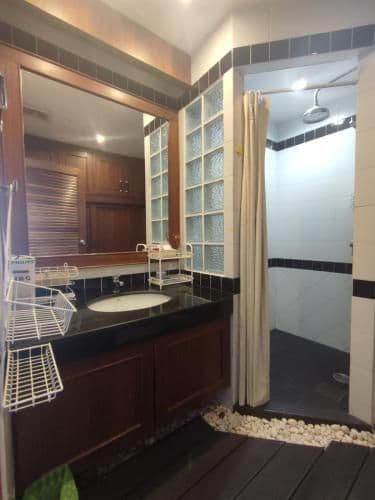One-Bedroom Ocean View Apartment