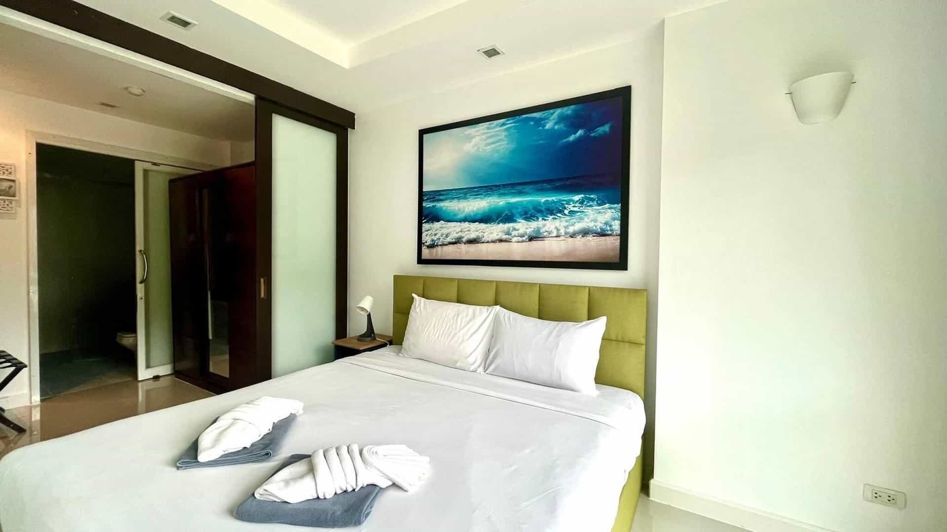 Large 1 Bedroom1 Bathroom 1 km walking to Patong Large 1 Bedroom1 Bathroom 1 km walking to Patong