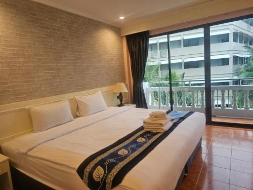 ป่าตอง เซ็นทรัล เรสซิเดนซ์ แอนด์ อพาร์ตเมนต์ (PATONG CENTRAL RESIDENCE & APARTMENT)2