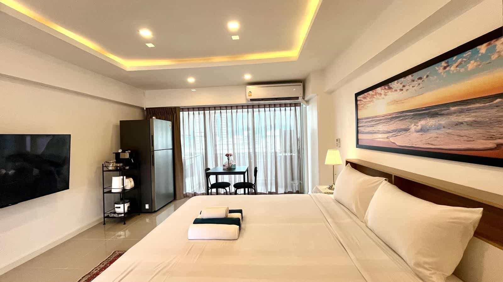 Partial Seaview Studio on 11 Floor near JungCeylon, Arab Street, Bangla Street Partial Seaview Studio on 11 Floor near JungCeylon, Arab Street, Bangla Street