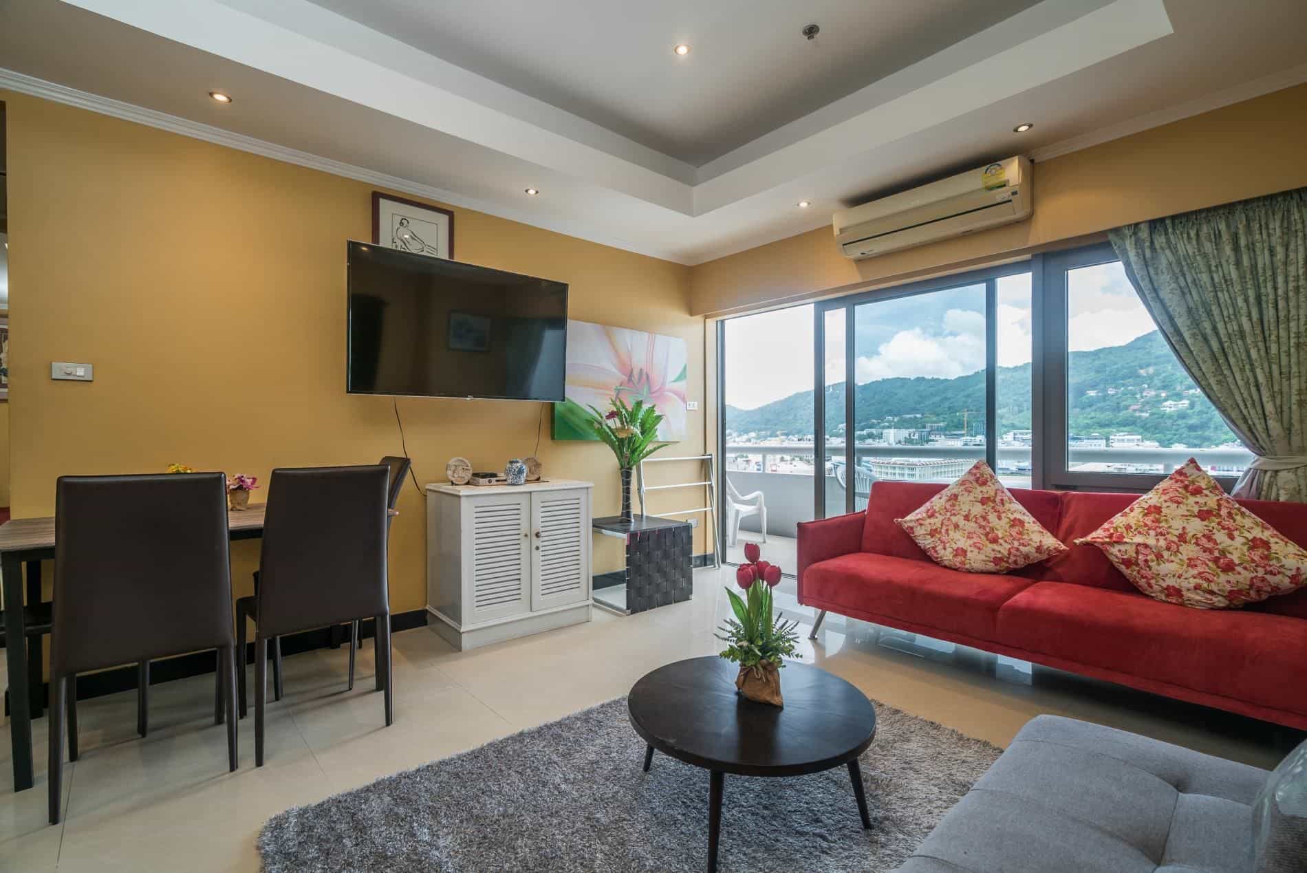 Patong Tower -prime location, 150m to beach, cafes Patong Tower -prime location, 150m to beach, cafes