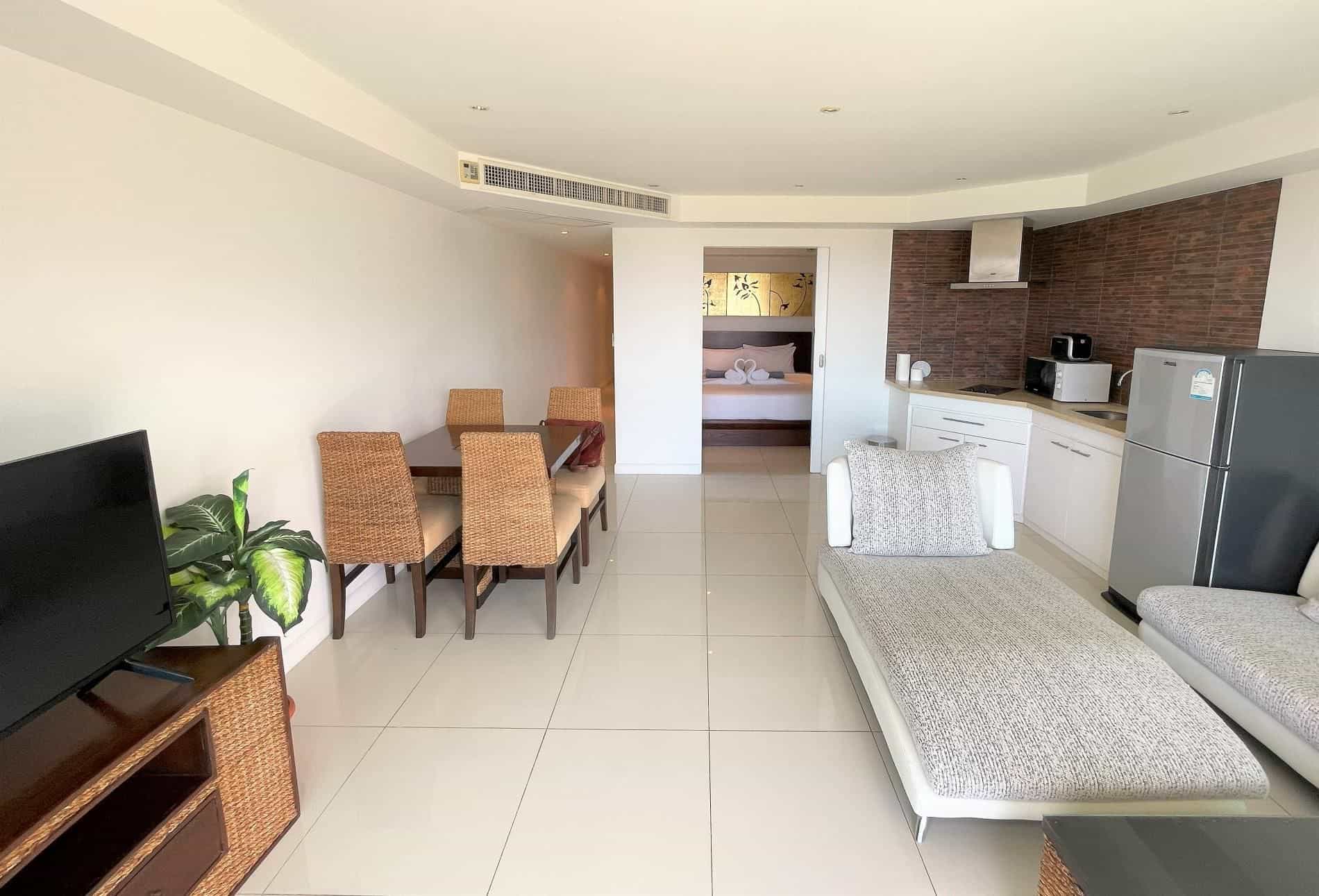 Spacious apartment at Kata Ocean View M11 Spacious apartment at Kata Ocean View M11