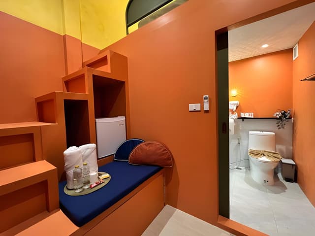 Single Room King Bed - Loft Room