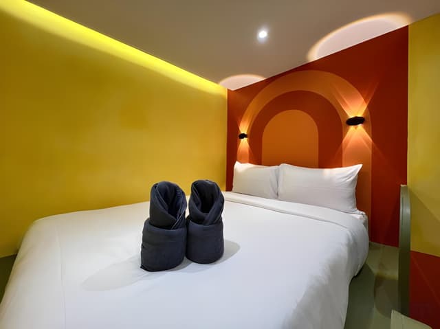 Single Room King Bed - Loft Room