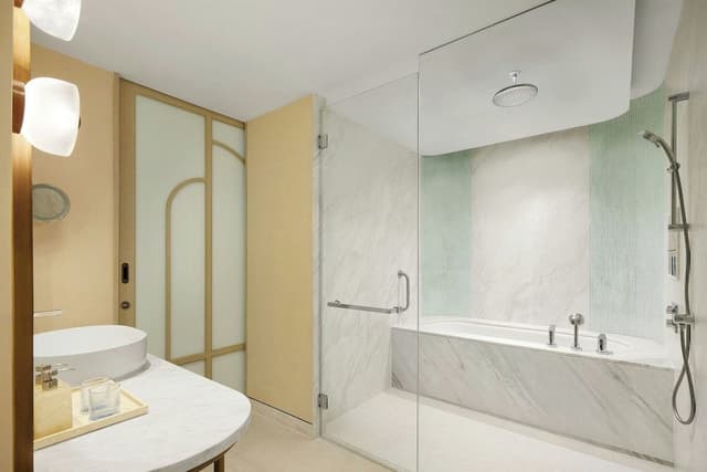 Oceanview Pool Access, 1 King Bed