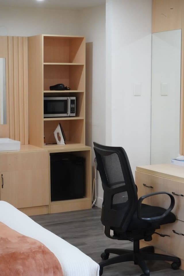 Standard Room, 1 Queen Bed, Non Smoking