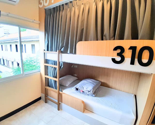 Dormitory Room - Mixed
