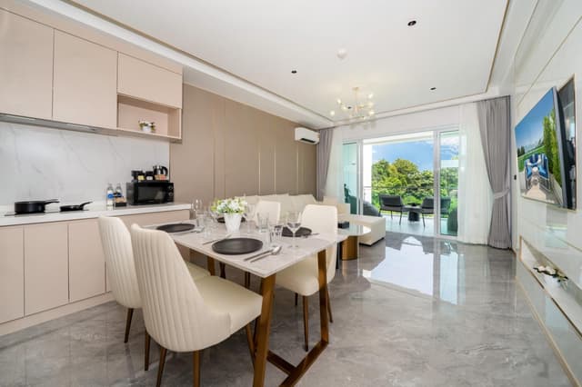 2 Bedroom Deluxe Partial Sea View