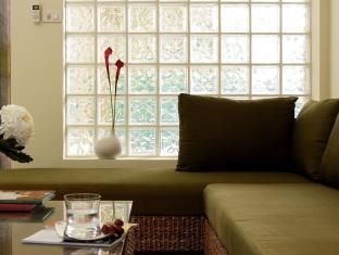 กะรน บีช วอร์ค วิลล่า (Karon Beach Walk Villa)0