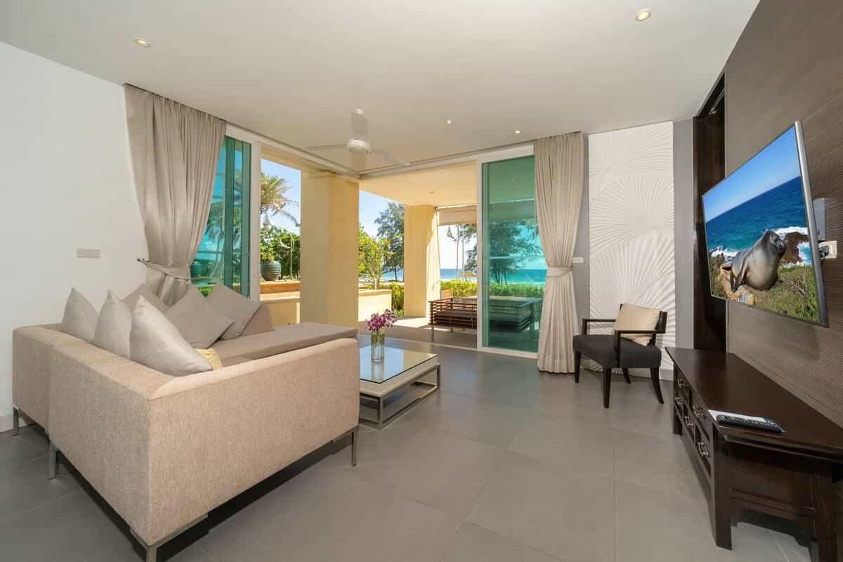 Karon Beachfront Apartment 703 Karon Beachfront Apartment 703