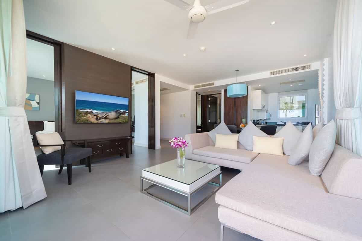 Karon Beachfront Apartment 703 Karon Beachfront Apartment 703