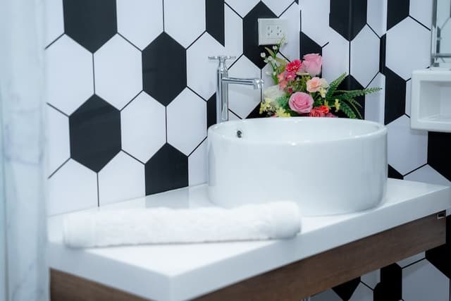 Superior Modern Room