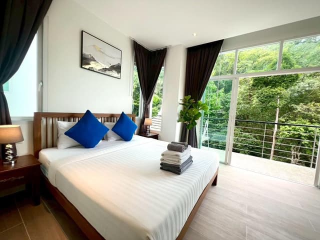 Deluxe Apartment, 2 Bedrooms, Pool View