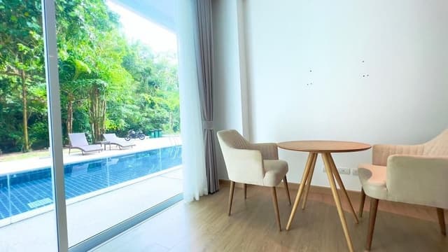 Luxury Apartment, 2 Bedrooms, Pool View, Mountainside