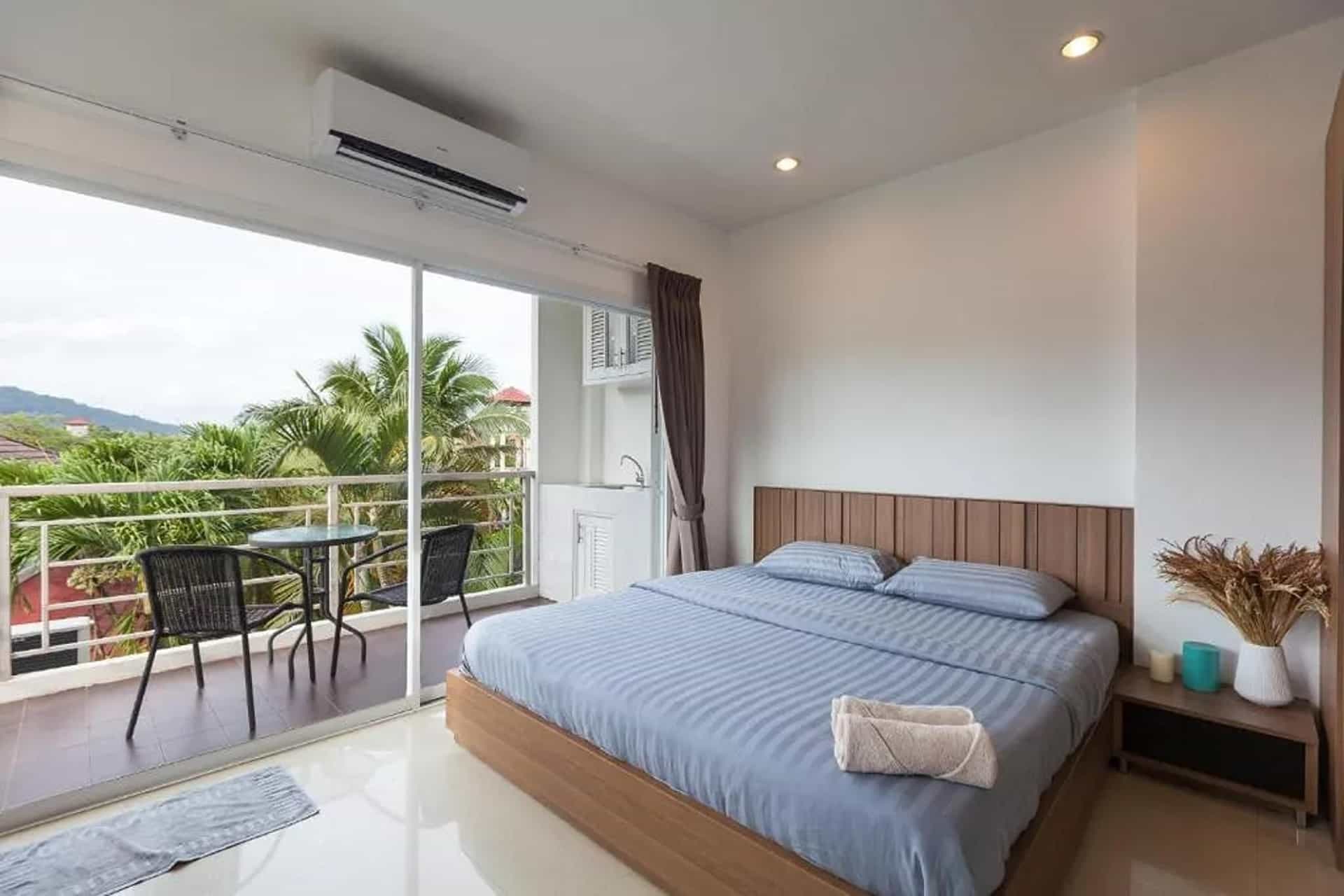 Number 4 Apartment Number 4 Apartment