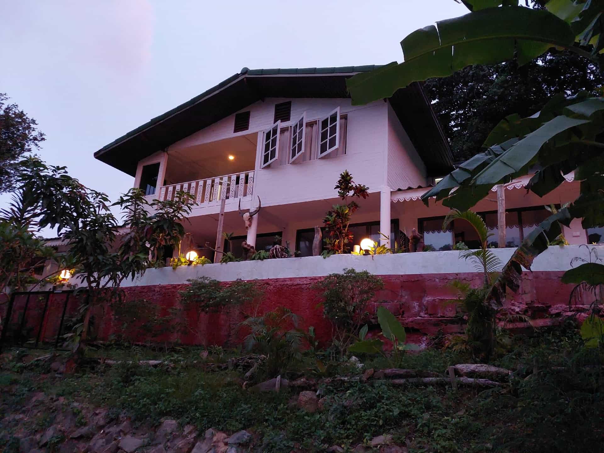 Baan Si Khao yanui Baan Si Khao yanui