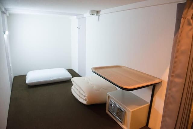 1 Person in 6-Bed Dormitory - Female Only