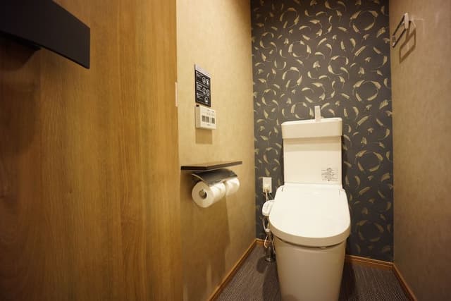 Room for 5 People