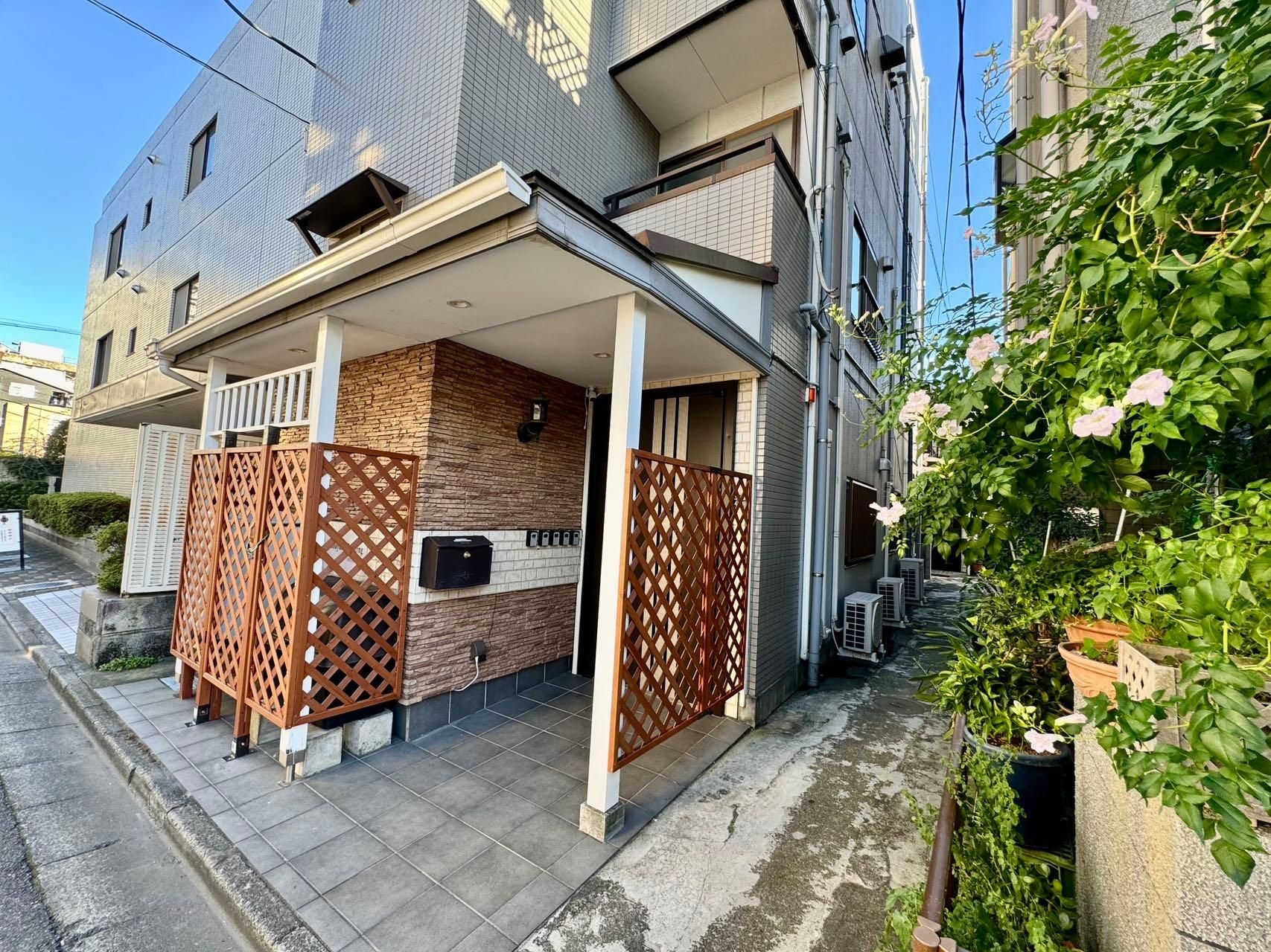 โคบายาชิ | บ้าน 4 ชั้น (KOBAYASHI | 4-storey house)1