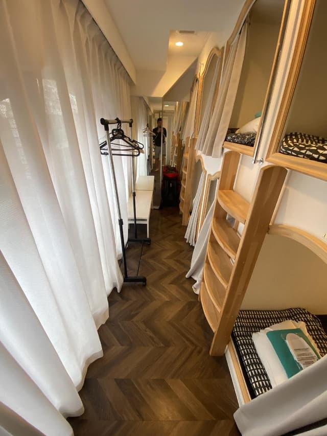 Standard Family Room With Window