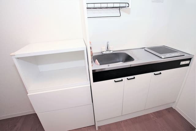 Standard Twin Room (102)