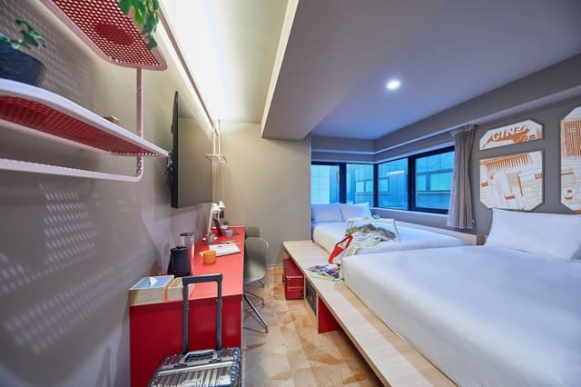 Triple Room (All Together)