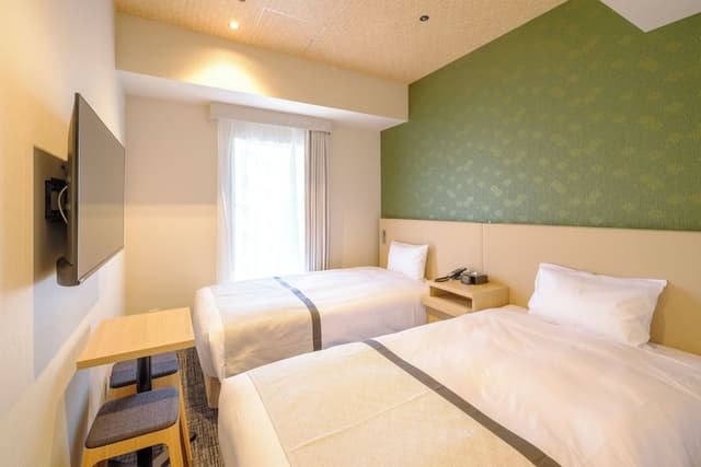 Compact Twin Room