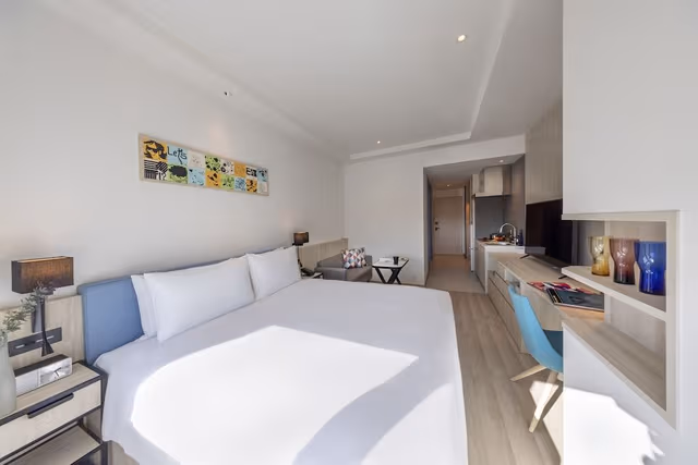 Room, 1 King Bed, City View