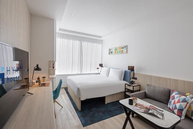Room, 1 King Bed, City View