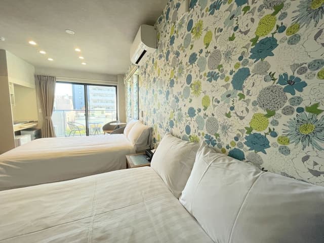 Twin Room, Non Smoking, Kitchenette (Balcony / 502)