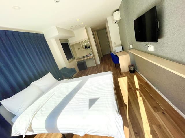 Double Room, Non Smoking, Kitchenette (402)