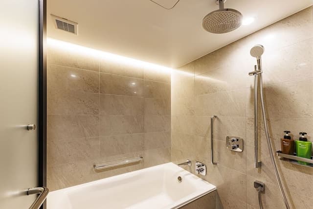 Junior Suite, Multiple Beds, Non Smoking, Airport View (Single Use)