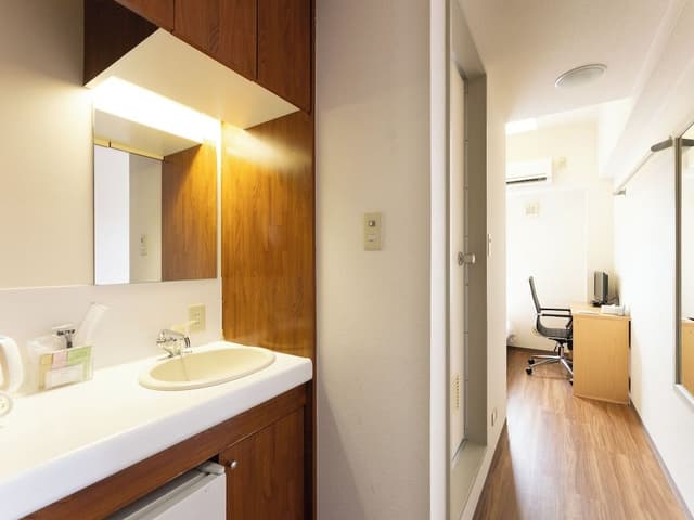 Single Room, Non Smoking (Unable to check-in after 9:30 pm)