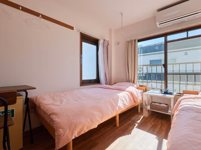 Twin Room, Non Smoking