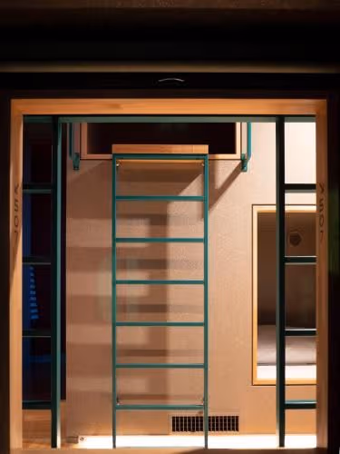 Standard Cabin - Female Only